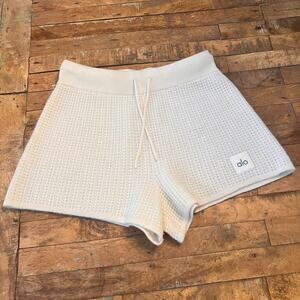 Alo Yoga Shorts Women's S Ivory Cashmere High-Waist Summer Daze Waffle Knit